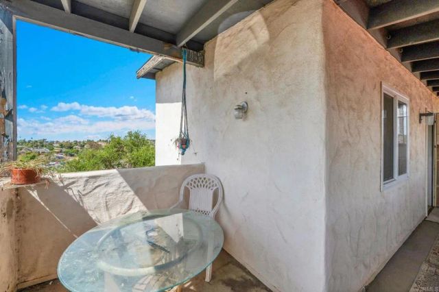 306 Ocean View Drive, Vista, CA 92084