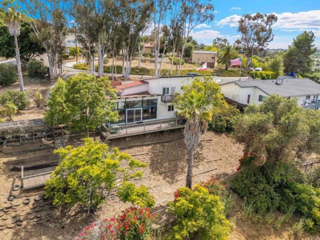 306 Ocean View Drive, Vista, CA 92084