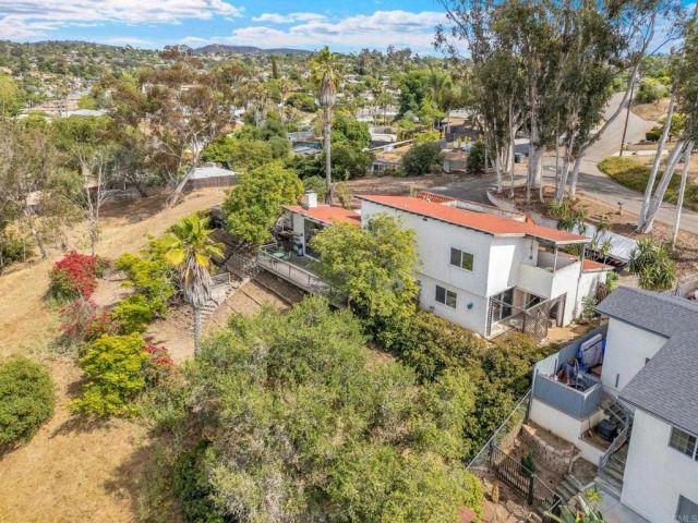 306 Ocean View Drive, Vista, CA 92084