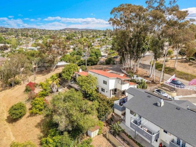 306 Ocean View Drive, Vista, CA 92084