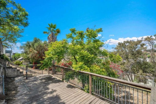 306 Ocean View Drive, Vista, CA 92084
