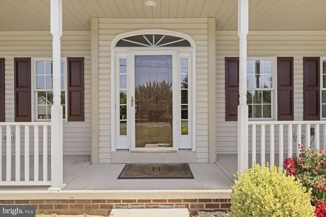 690 GRANT DR, Gettysburg, PA 17325