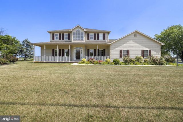 690 GRANT DR, Gettysburg, PA 17325