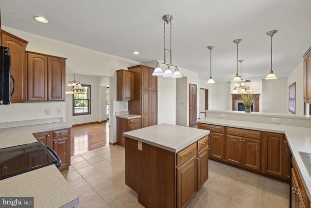 690 GRANT DR, Gettysburg, PA 17325