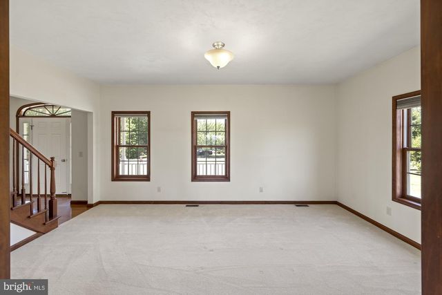 690 GRANT DR, Gettysburg, PA 17325