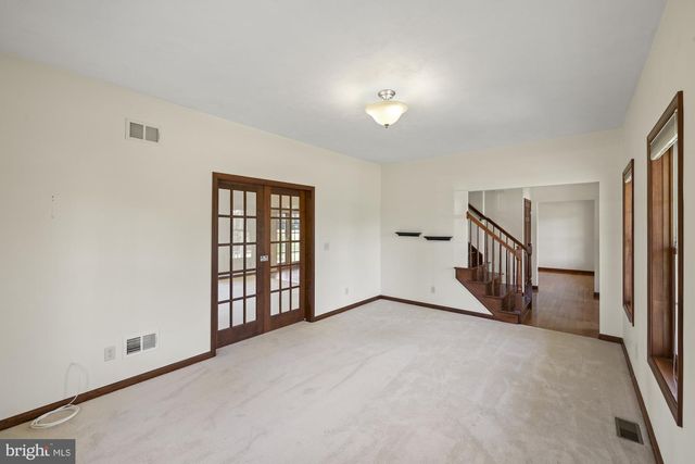 690 GRANT DR, Gettysburg, PA 17325