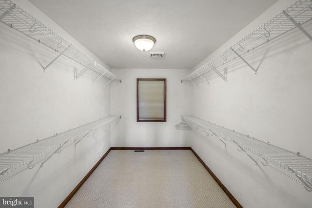 690 GRANT DR, Gettysburg, PA 17325