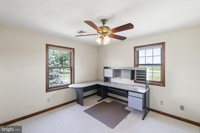 690 GRANT DR, Gettysburg, PA 17325