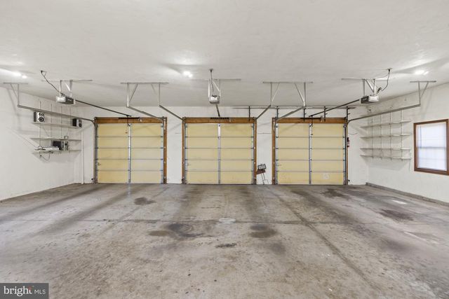 690 GRANT DR, Gettysburg, PA 17325