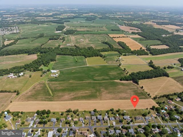 690 GRANT DR, Gettysburg, PA 17325