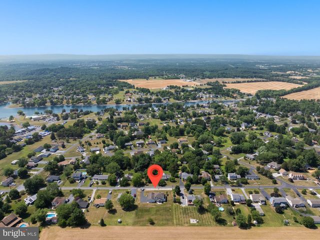 690 GRANT DR, Gettysburg, PA 17325