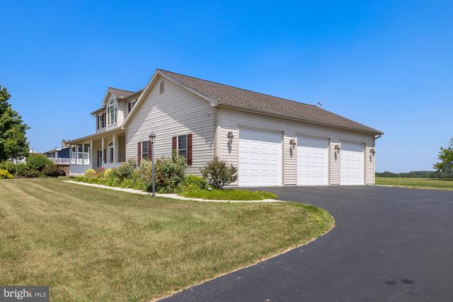 690 GRANT DR, Gettysburg, PA 17325