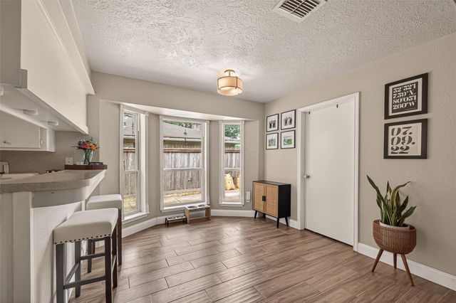 1925 Winding Creek Drive, Pearland, TX 77581