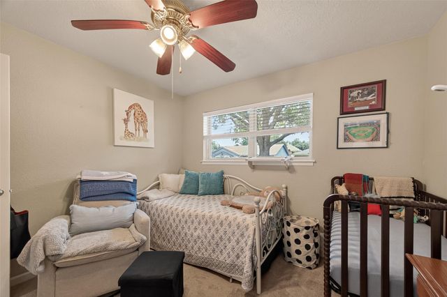 1925 Winding Creek Drive, Pearland, TX 77581