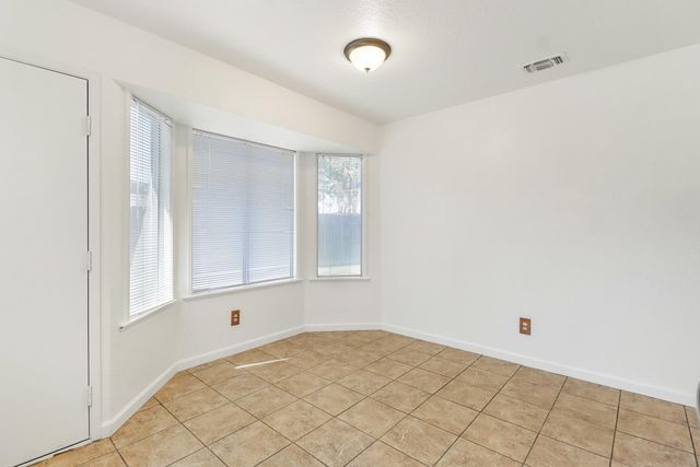 518 Jamie Ct, Rio Linda, CA 95673