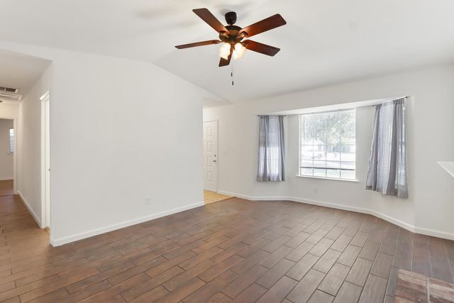 518 Jamie Ct, Rio Linda, CA 95673