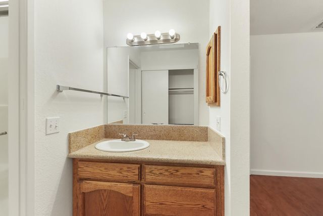 518 Jamie Ct, Rio Linda, CA 95673