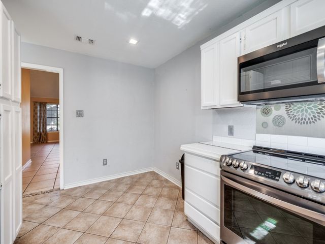 2104 Cold Springs Drive, Arlington, TX 76017