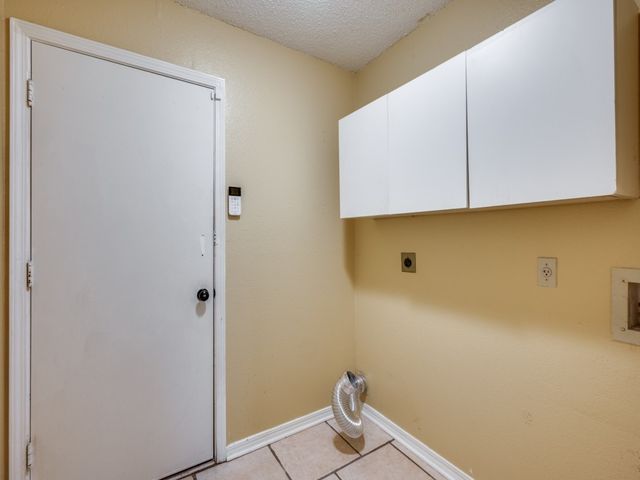 2104 Cold Springs Drive, Arlington, TX 76017