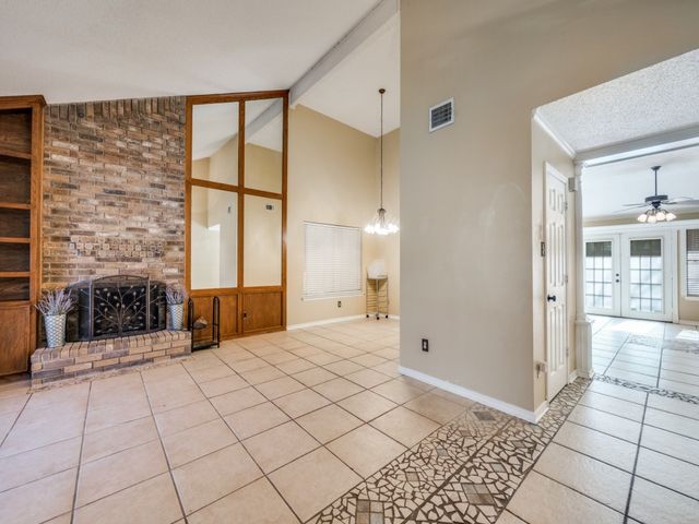 2104 Cold Springs Drive, Arlington, TX 76017