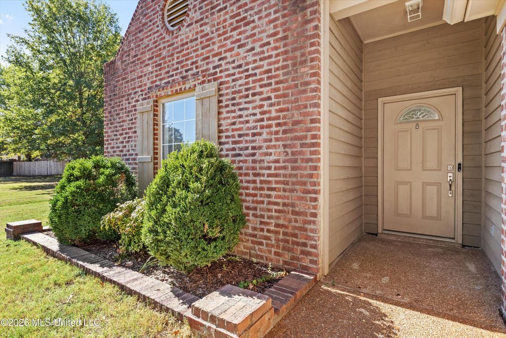 4909 Graham Lake Drive, Olive Branch, MS 38654 — photo 2