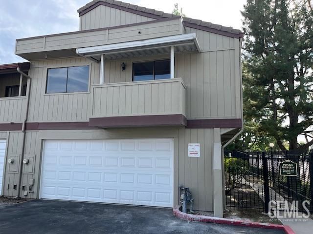 4301 California Avenue 1, Bakersfield, CA 93309