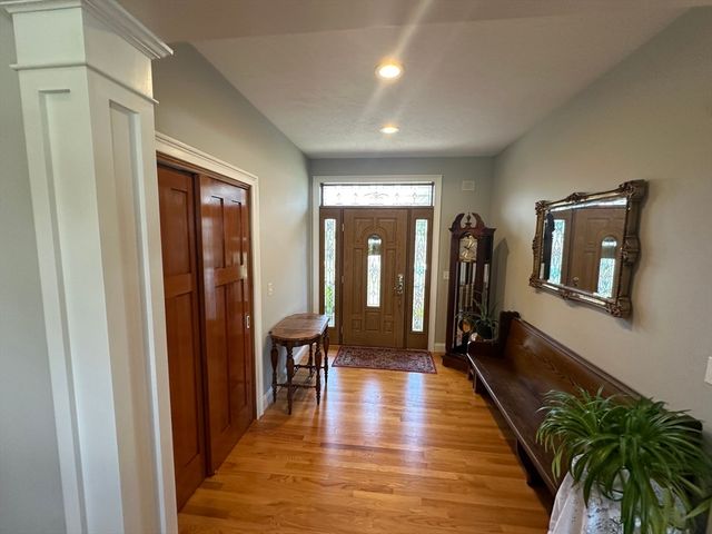 139 Blanchard St, Chicopee, MA 01020