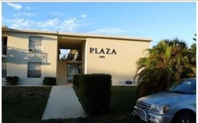 808 22nd Street 8, Vero Beach, FL 32960