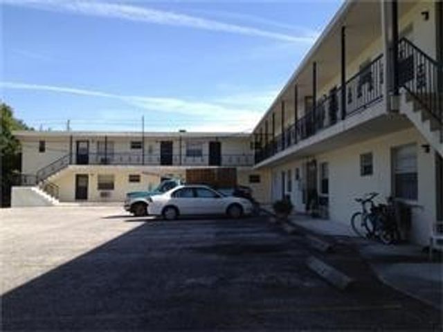 808 22nd Street 8, Vero Beach, FL 32960