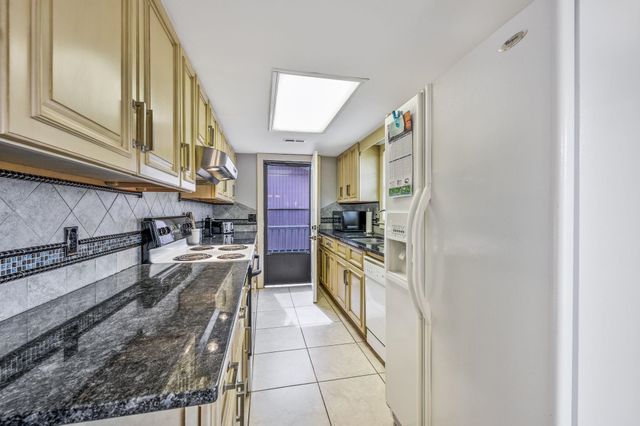 109 Easy St., Murrells Inlet, SC 29576