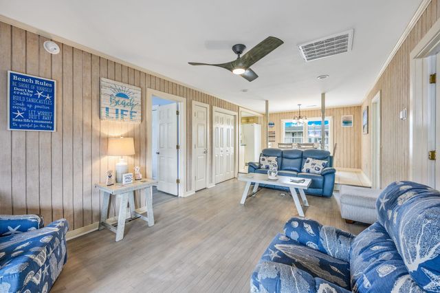 109 Easy St., Murrells Inlet, SC 29576