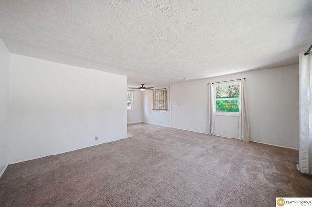 1521 W S Street, Lincoln, NE 68528