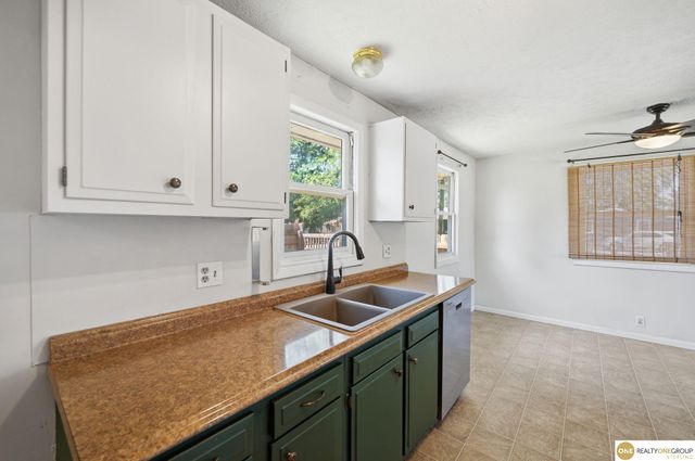 1521 W S Street, Lincoln, NE 68528