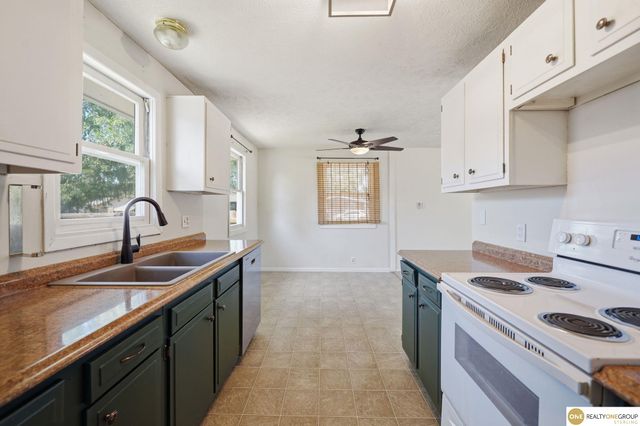 1521 W S Street, Lincoln, NE 68528