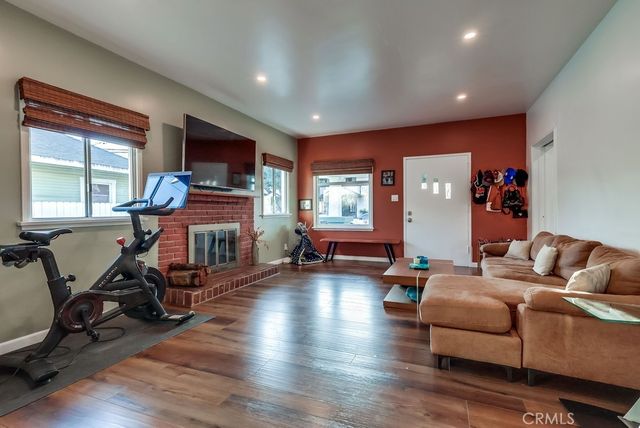 456 Cherry Avenue, Long Beach, CA 90802