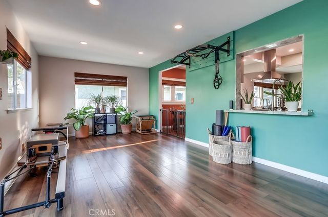 456 Cherry Avenue, Long Beach, CA 90802