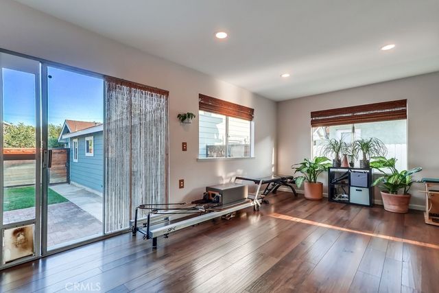 456 Cherry Avenue, Long Beach, CA 90802