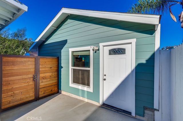 456 Cherry Avenue, Long Beach, CA 90802