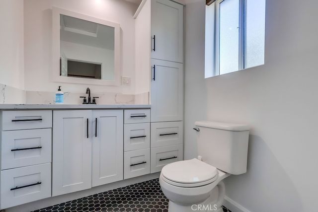 456 Cherry Avenue, Long Beach, CA 90802