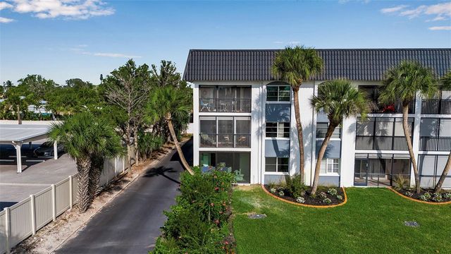 5600 BEACH WAY DRIVE 201, Sarasota, FL 34242