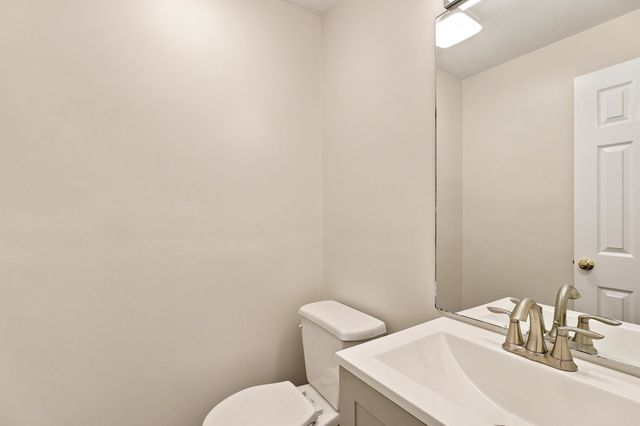 360 Littleton Road H1, Chelmsford, MA 01824