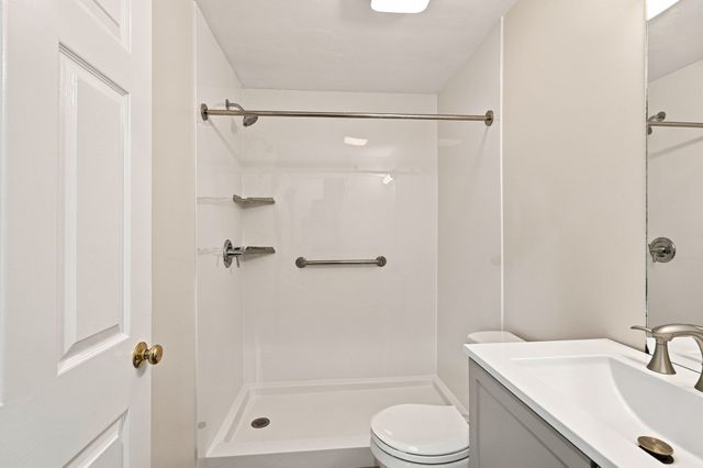 360 Littleton Road H1, Chelmsford, MA 01824