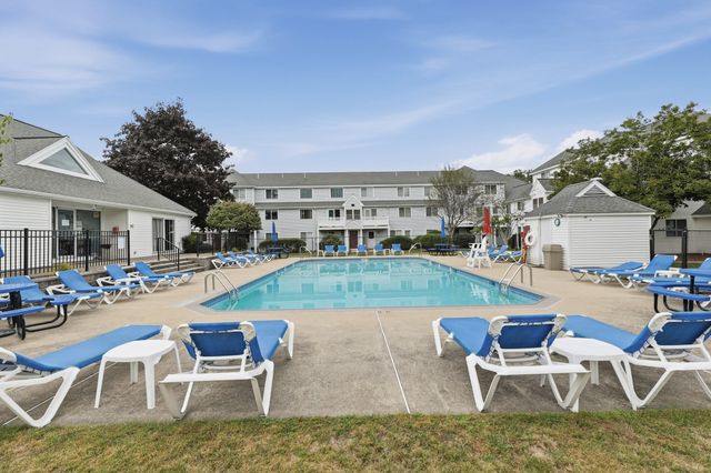 360 Littleton Road H1, Chelmsford, MA 01824