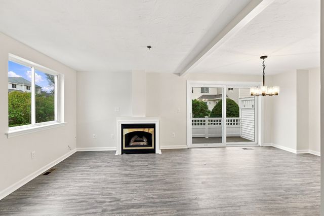 360 Littleton Road H1, Chelmsford, MA 01824