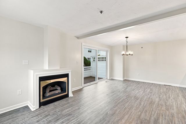 360 Littleton Road H1, Chelmsford, MA 01824