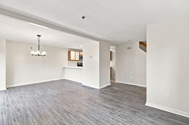 360 Littleton Road H1, Chelmsford, MA 01824