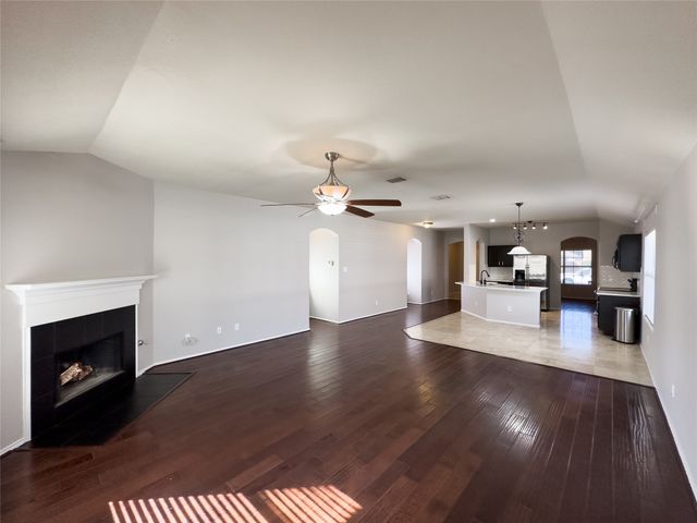 1017 Grand National Boulevard, Fort Worth, TX 76179