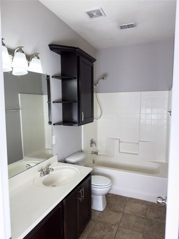 1017 Grand National Boulevard, Fort Worth, TX 76179