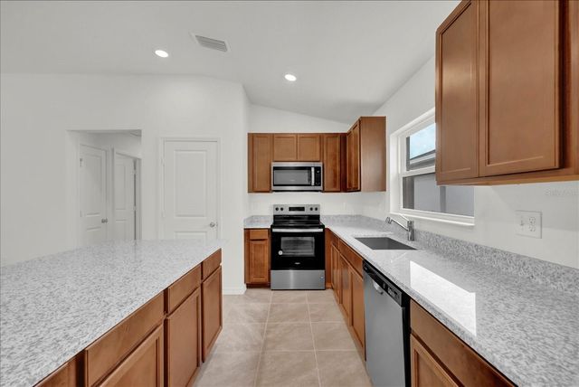 8633 CARIBBEAN PINE WAY, Lakeland, FL 33809