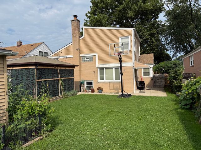 7536 Kildare Avenue, Skokie, IL 60076